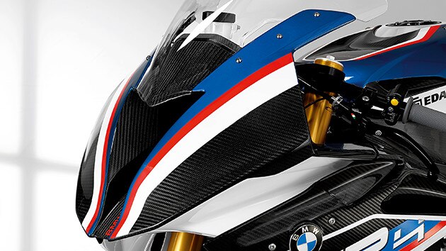 HP4 Race carbon front